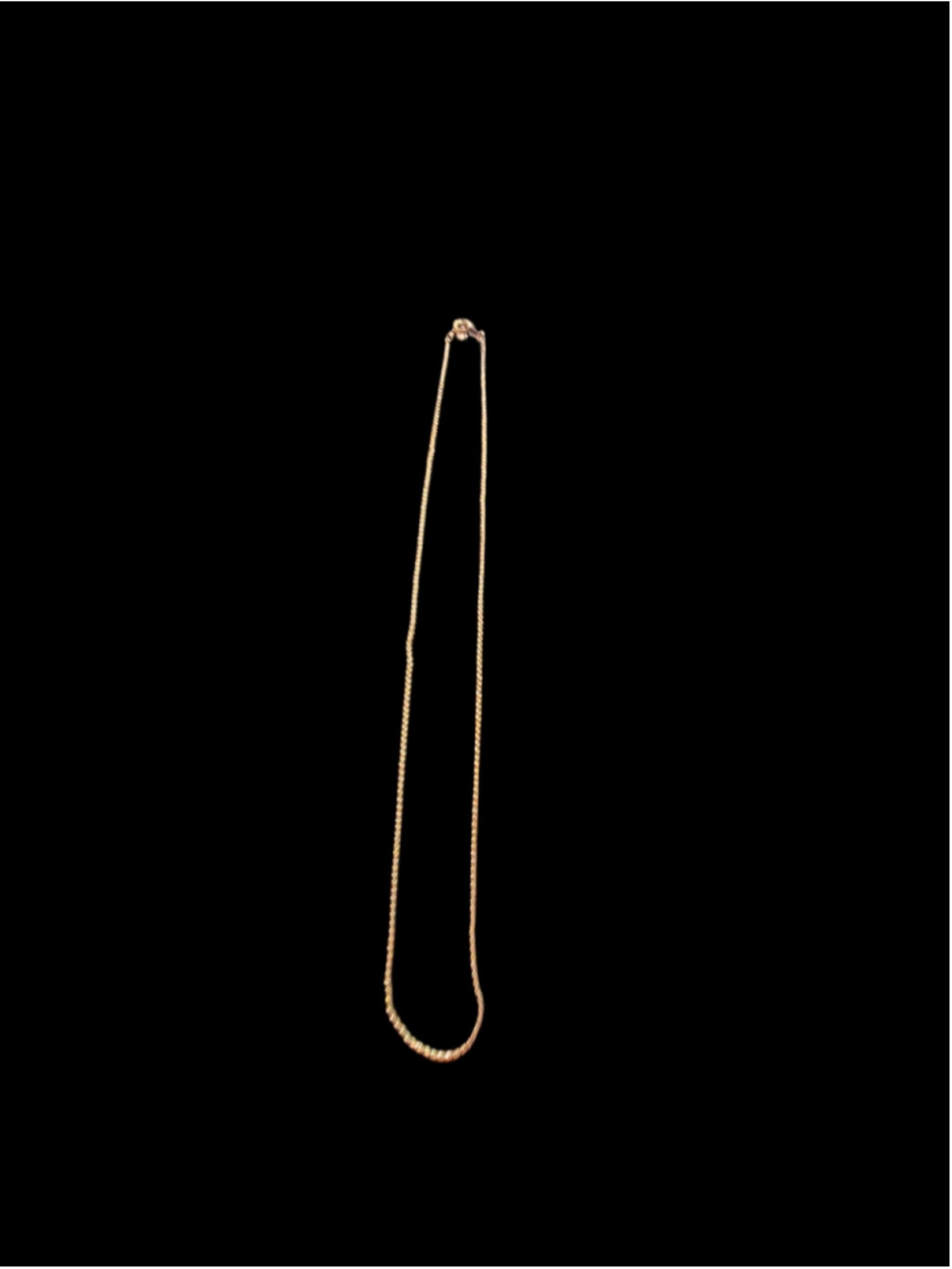 10/1/7. Gold Chain(PRICE IS FIRM IF YOUR JUST BUYING THIS ITEM)